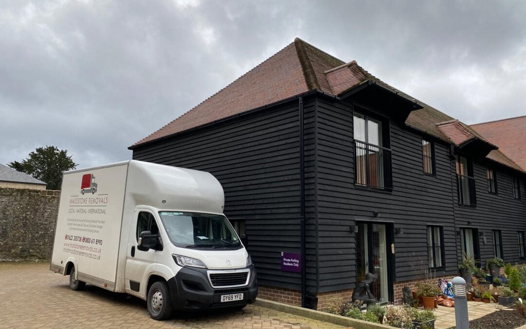 Maidstone Removals - house removals van outside large house
