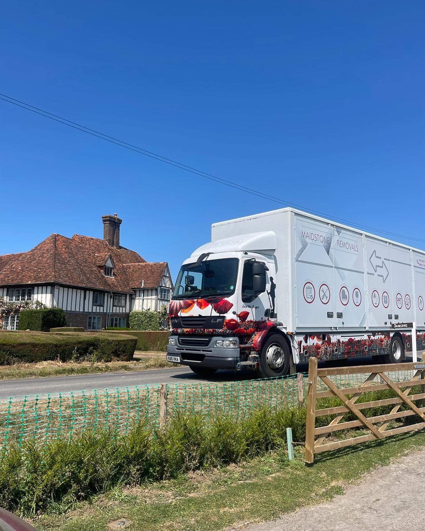 Maidstone Removals is the best local removal company in Sevenoaks, Kent. Contact us for more information.